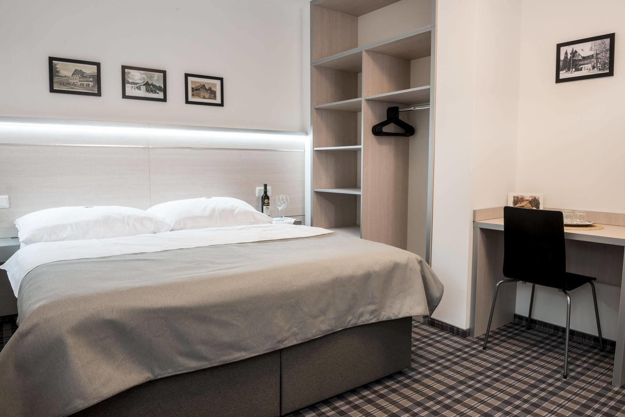 Horsky Hotel Dobra Chata Stachy Eksteriør bilde
